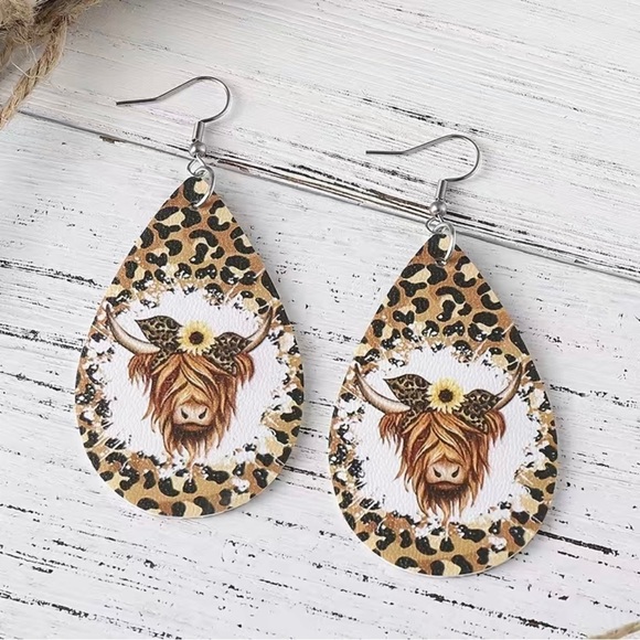 2 For $20 Ethnic Retro Leopard Bull Cow Faux Leather Drop Hook Earrings  New - Picture 4 of 4